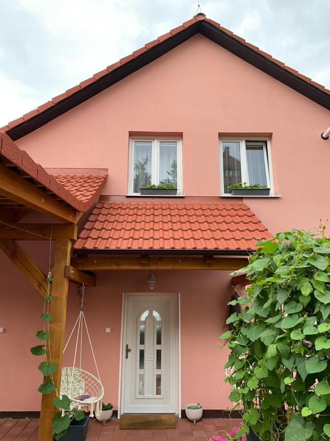Top Of The Hill Villa Praha Bagian luar foto